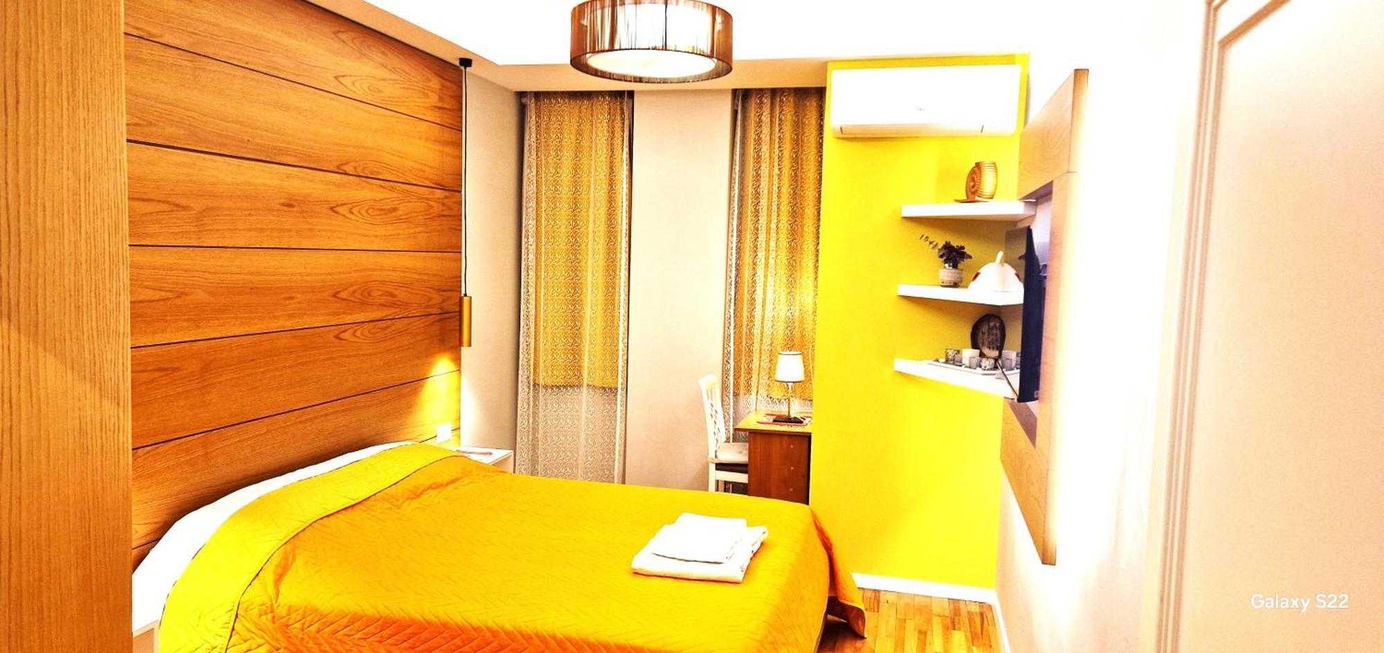 Central Comfy Apartment ティラナ エクステリア 写真
